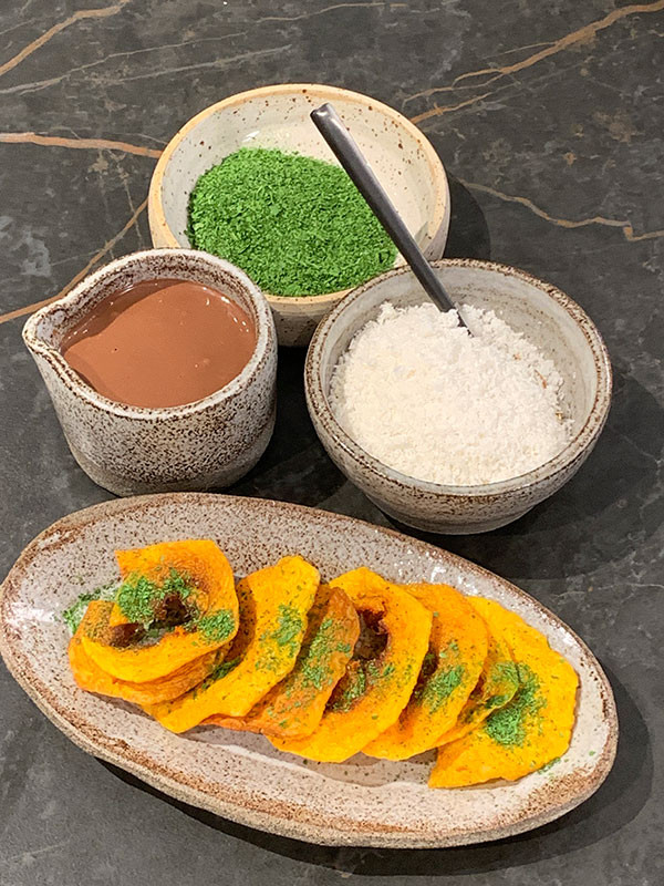 Chocolate dip with pumpkin & spinach chips