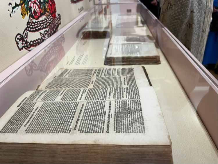 Recipes books from centuries ago at the exhibition Grand Dessert